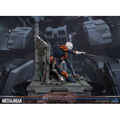 FIRST4FIGURES METAL GEAR SOLID CYBORG NINJA GRAY FOX RESIN STATUE FIGURE