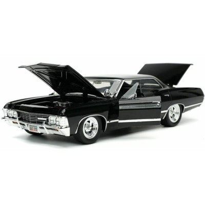 SUPERNATURAL DEAN WINCHESTER AND 1967 CHEVY IMPALA DIE CAST 1/24 MODEL CAR JADA TOYS