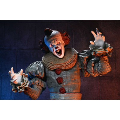 IT WELCOME TO DERRY PENNYWISE 1/4 SCALE ACTION FIGURE NECA