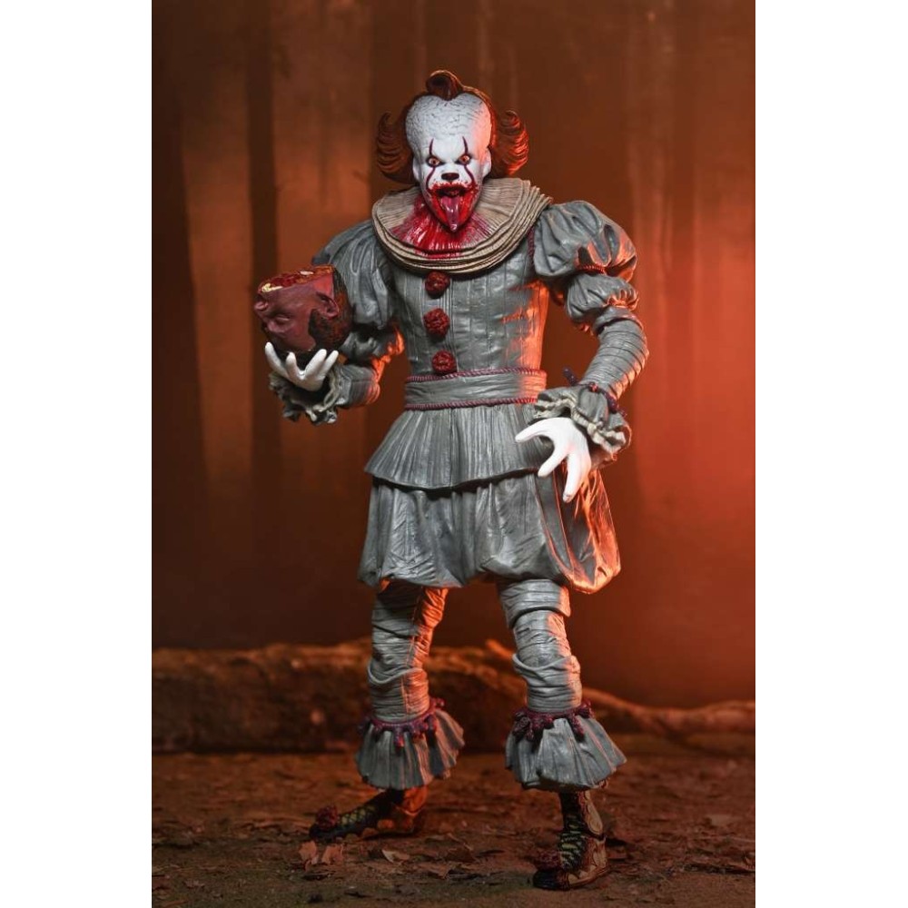 NECA IT WELCOME TO DERRY PENNYWISE PVC ACTION FIGURE