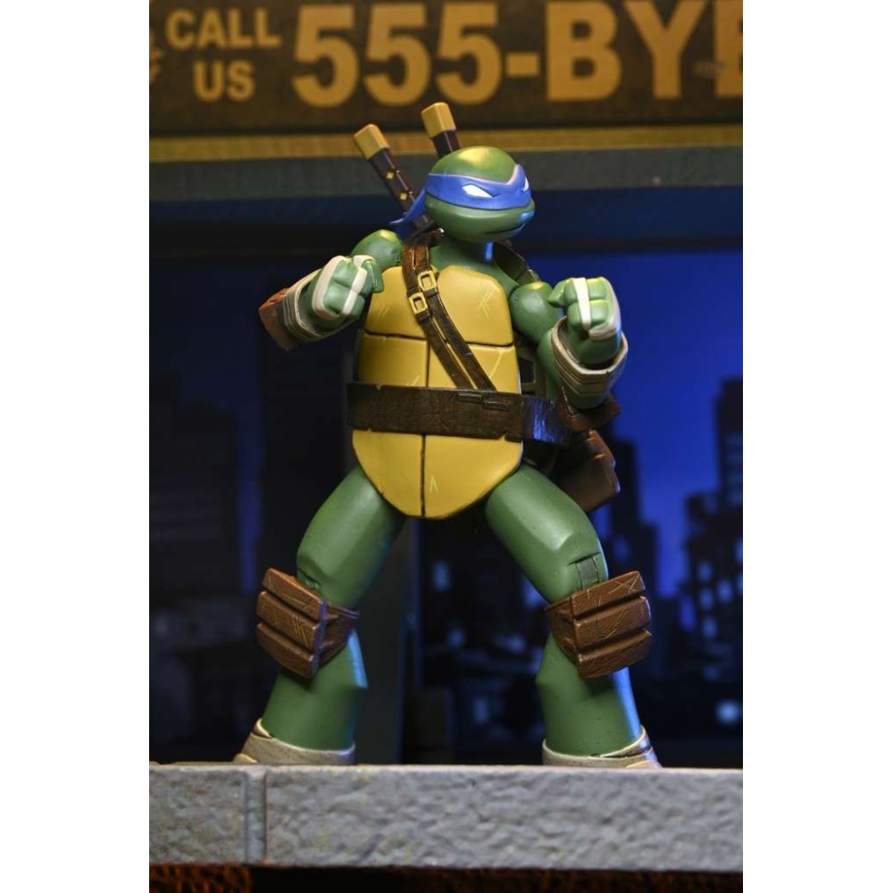NECA TMNT NINJA TURTLES 2012 LEONARDO ULTIMATE ACTION FIGURE