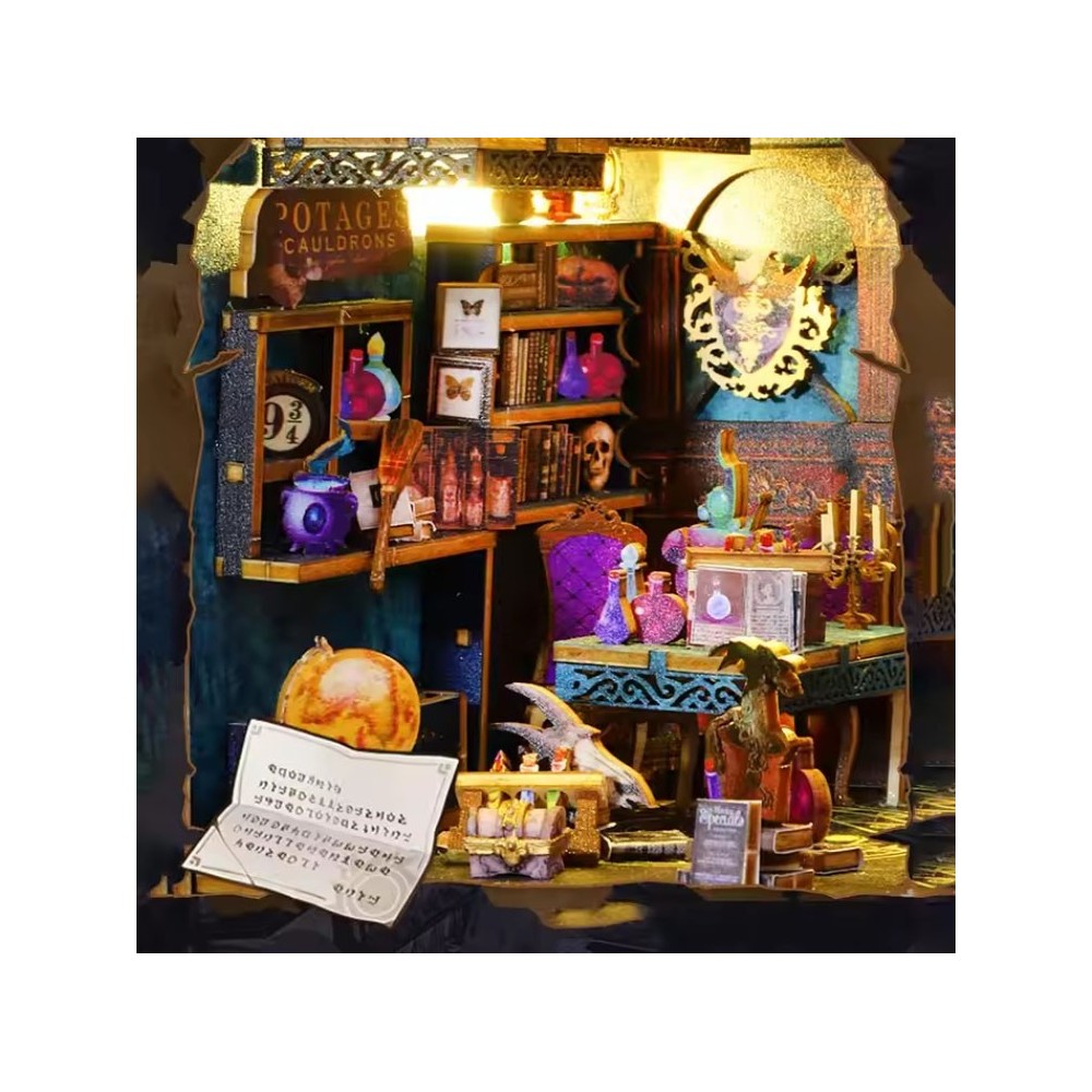 BOOK NOOK MAGIC MARKET MINI DIORAMA