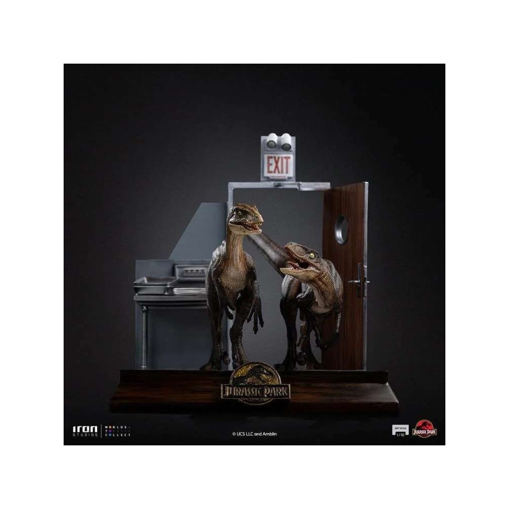 IRON STUDIOS JURASSIC PARK RAPTORS AT THE KITCHEN DOOR ART SCALE 1/10 RESIN STATUE FIGURE