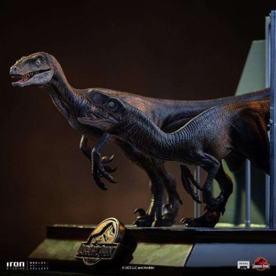 JURASSIC PARK RAPTORS AT THE KITCHEN DOOR ART SCALE 1/10 STATUA FIGURE IRON STUDIOS