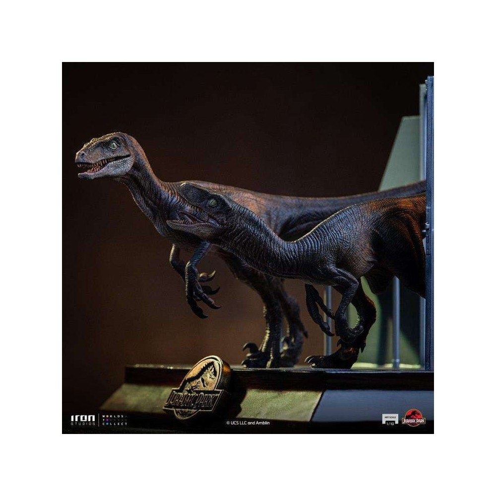 IRON STUDIOS JURASSIC PARK RAPTORS AT THE KITCHEN DOOR ART SCALE 1/10 RESIN STATUE FIGURE