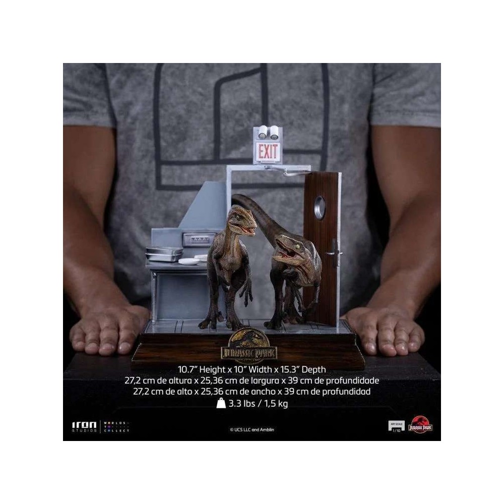 IRON STUDIOS JURASSIC PARK RAPTORS AT THE KITCHEN DOOR ART SCALE 1/10 RESIN STATUE FIGURE