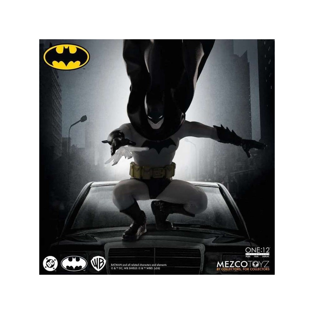 MEZCO TOYS BATMAN YEAR ONE - ONE:12 COLLECTIVE SERIES ACTION FIGURE
