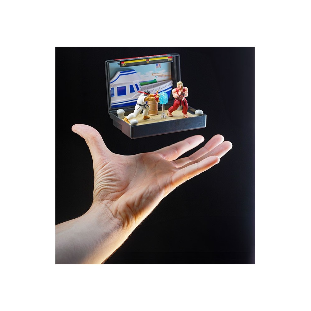 CONSOLE HEROES SEGA MEGA DRIVE SUPER STREET FIGHTER 2 DIORAMA REPLICA CARTRIDGE