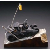 KAIYODO BATMAN THE DARK KNIGHT BATMOBILE TUMBLER IN GOTHAM CITY DIORAMA STATUE