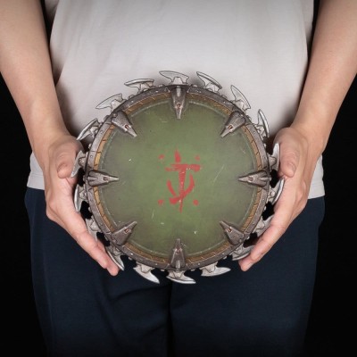 DOOM THE DARK AGES WALL MOUNT SHIELD SAW 25X25 REPLICA DARK HORSE