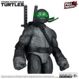 MC FARLANE TEENAGE MUTANT NINJA TURTLES PAGE PUNCHERS LEONARDO B,W&G VARIANT ACTION FIGURE