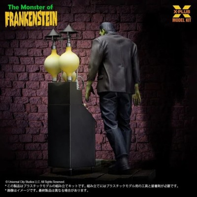 X-PLUS UNIVERSAL MONSTERS THE MONSTER OF FRANKENSTEIN 1/8 SCALE MODEL KIT FIGURE