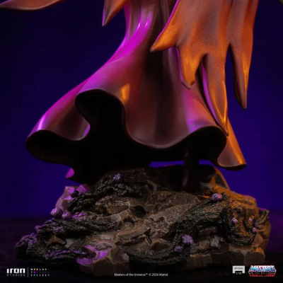 MASTERS OF THE UNIVERSE SHADOW WEAVER ART SCALE STATUA