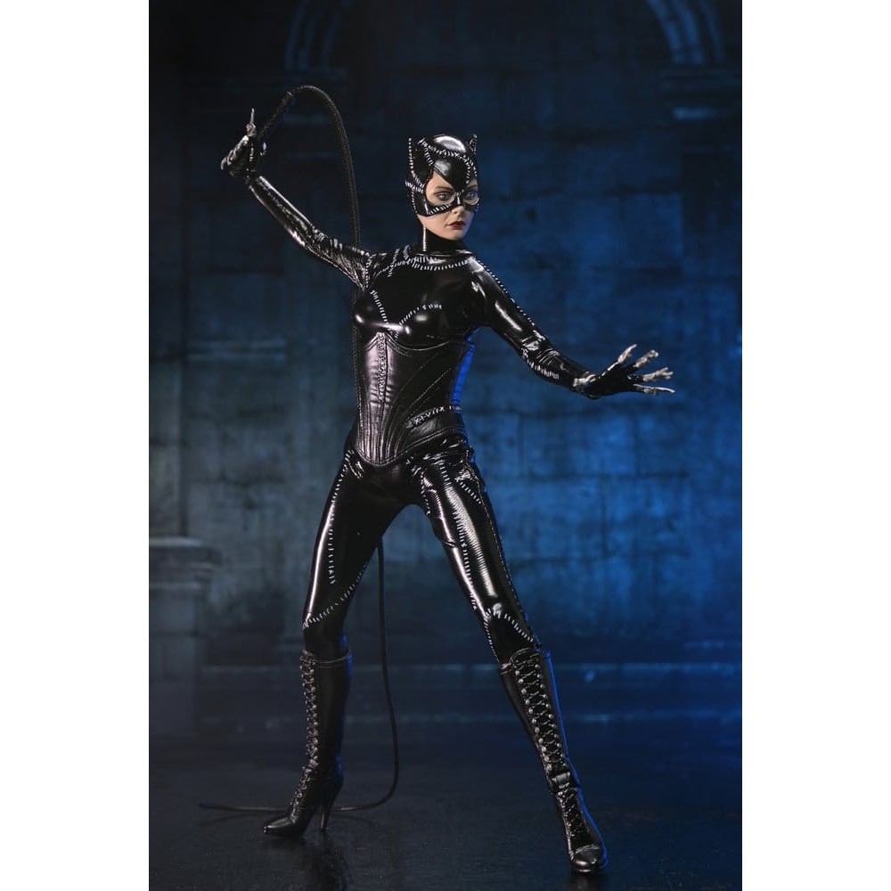BATMAN RETURNS 1992 CATWOMAN CLOTHED SERIES ACTION FIGURE