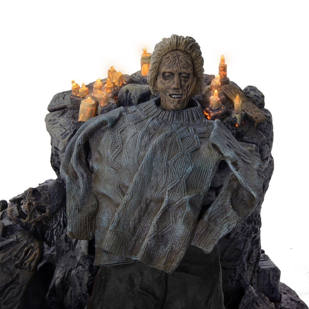 FRIDAY THE 13TH THE GAME PAMELA VOORHEES SHRINE DIORAMA