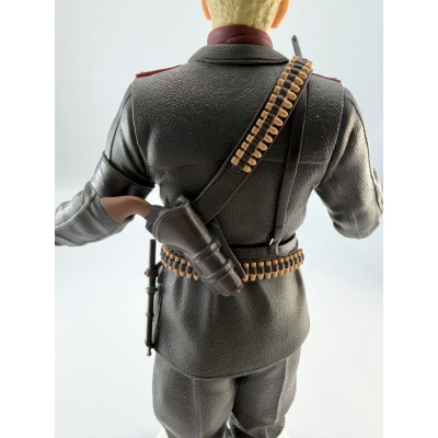 METAL GEAR SOLID SNAKE EATER OCELOT STATUA FIGURE