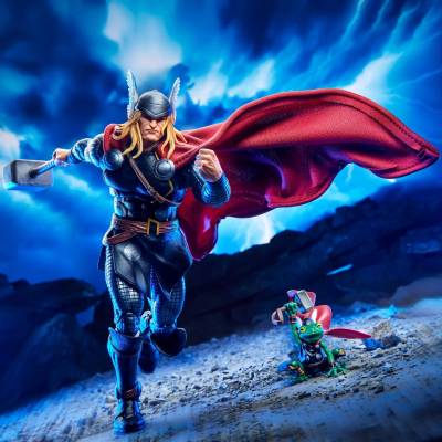 MARVEL LEGENDS MAXIMUM SERIES THOR ACTION FIGURE