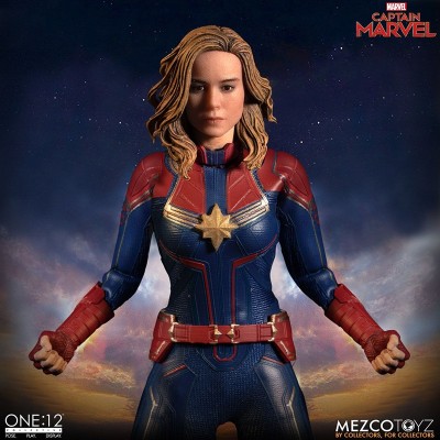 MEZCO TOYS CAPTAIN MARVEL CLOTH ONE:12 COLLECTIVE ACTION FIGURE