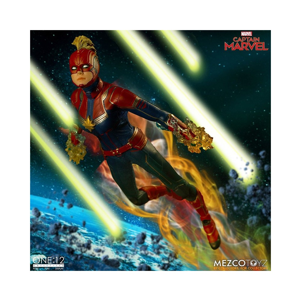 MEZCO TOYS CAPTAIN MARVEL CLOTH ONE:12 COLLECTIVE ACTION FIGURE