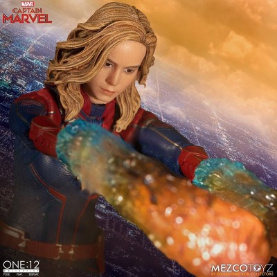 MEZCO TOYS CAPTAIN MARVEL CLOTH ONE:12 COLLECTIVE ACTION FIGURE