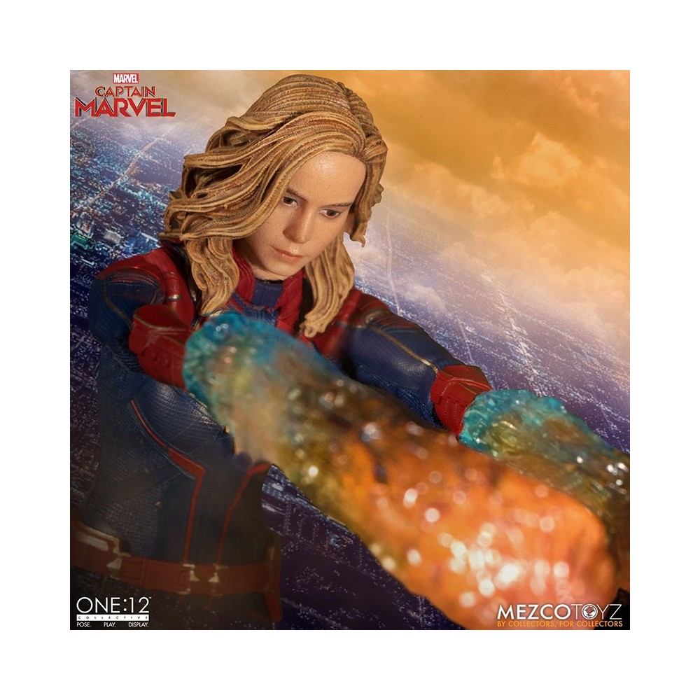 MEZCO TOYS CAPTAIN MARVEL CLOTH ONE:12 COLLECTIVE ACTION FIGURE
