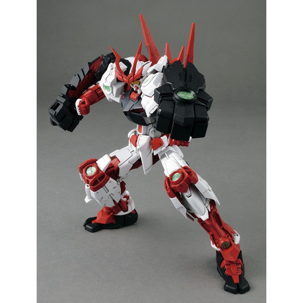 BANDAI MASTER GRADE MG SENGOKU ASTRAY GUNDAM 1/100 MODEL KIT