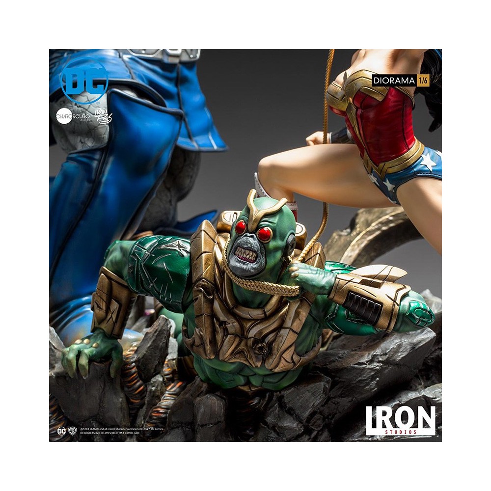 IRON STUDIOS WONDER WOMAN VS DARKSEID 1/6 DIORAMA 47 CM STATUE FIGURE