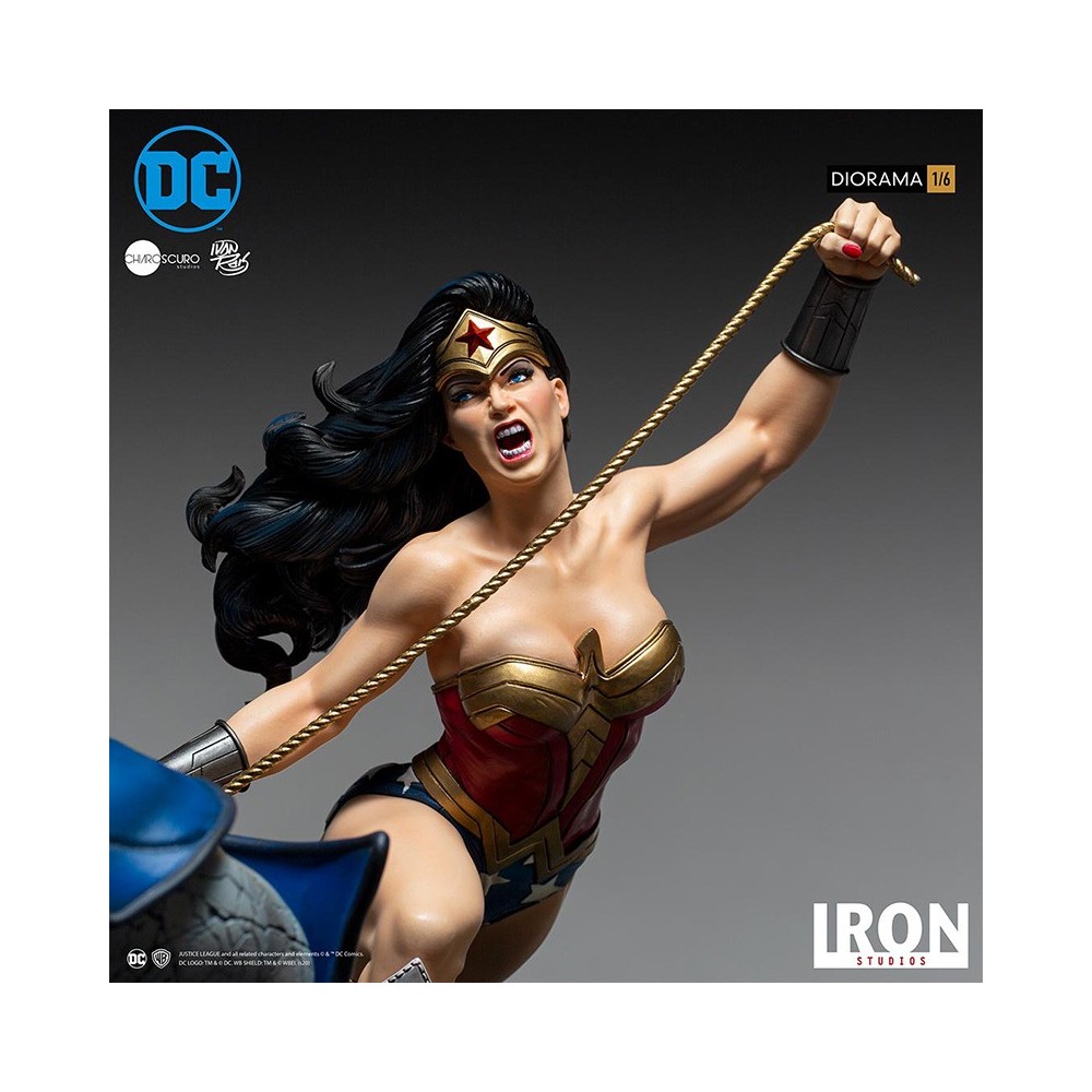 IRON STUDIOS WONDER WOMAN VS DARKSEID 1/6 DIORAMA 47 CM STATUE FIGURE