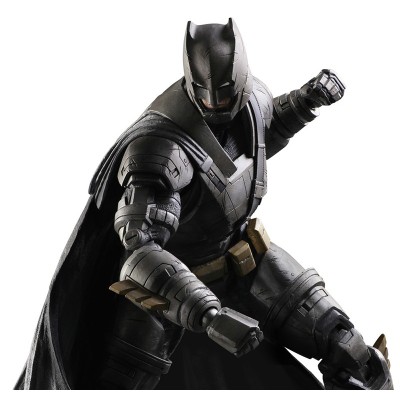 SQUARE ENIX BATMAN V SUPERMAN - ARMORED BATMAN PLAY ARTS KAI PAK ACTION FIGURE