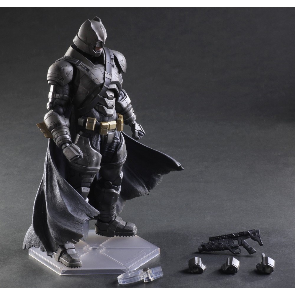 SQUARE ENIX BATMAN V SUPERMAN - ARMORED BATMAN PLAY ARTS KAI PAK ACTION FIGURE