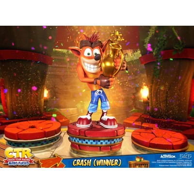 CTR CRASH TEAM RACING CRASH BANDICOOT WINNER STATUA FIGURE FIRST4FIGURES