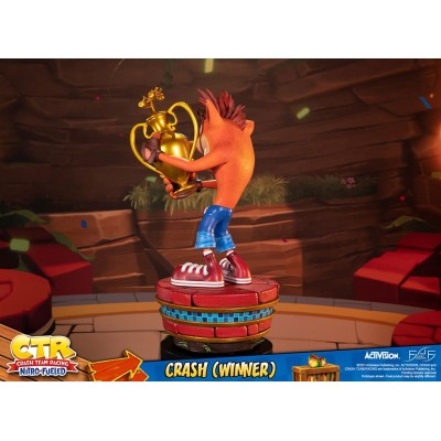 CTR CRASH TEAM RACING CRASH BANDICOOT WINNER STATUA FIGURE FIRST4FIGURES